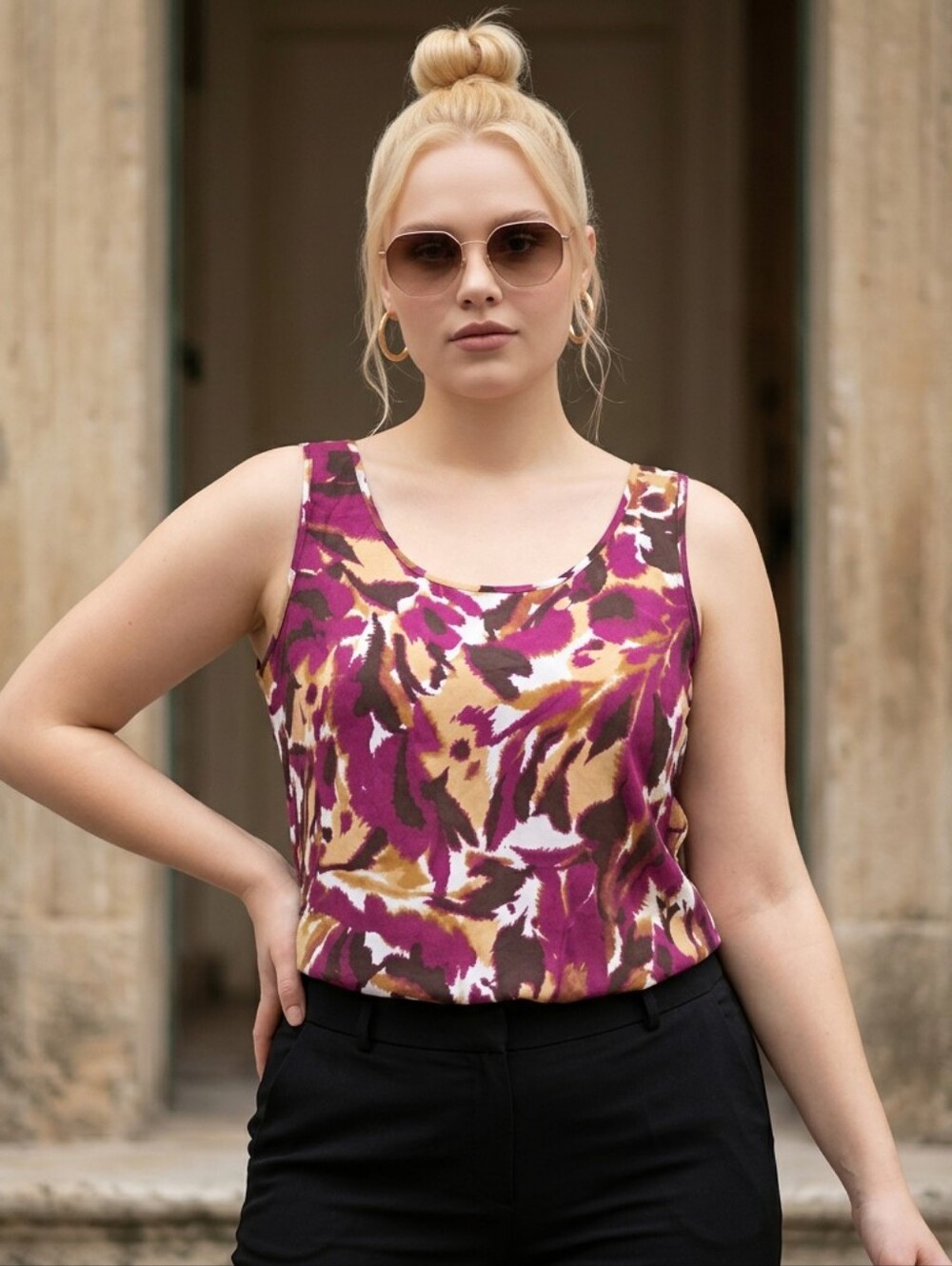 Kate Hill Plum, 100% Linen Abstract Scoop Neck Tank Top